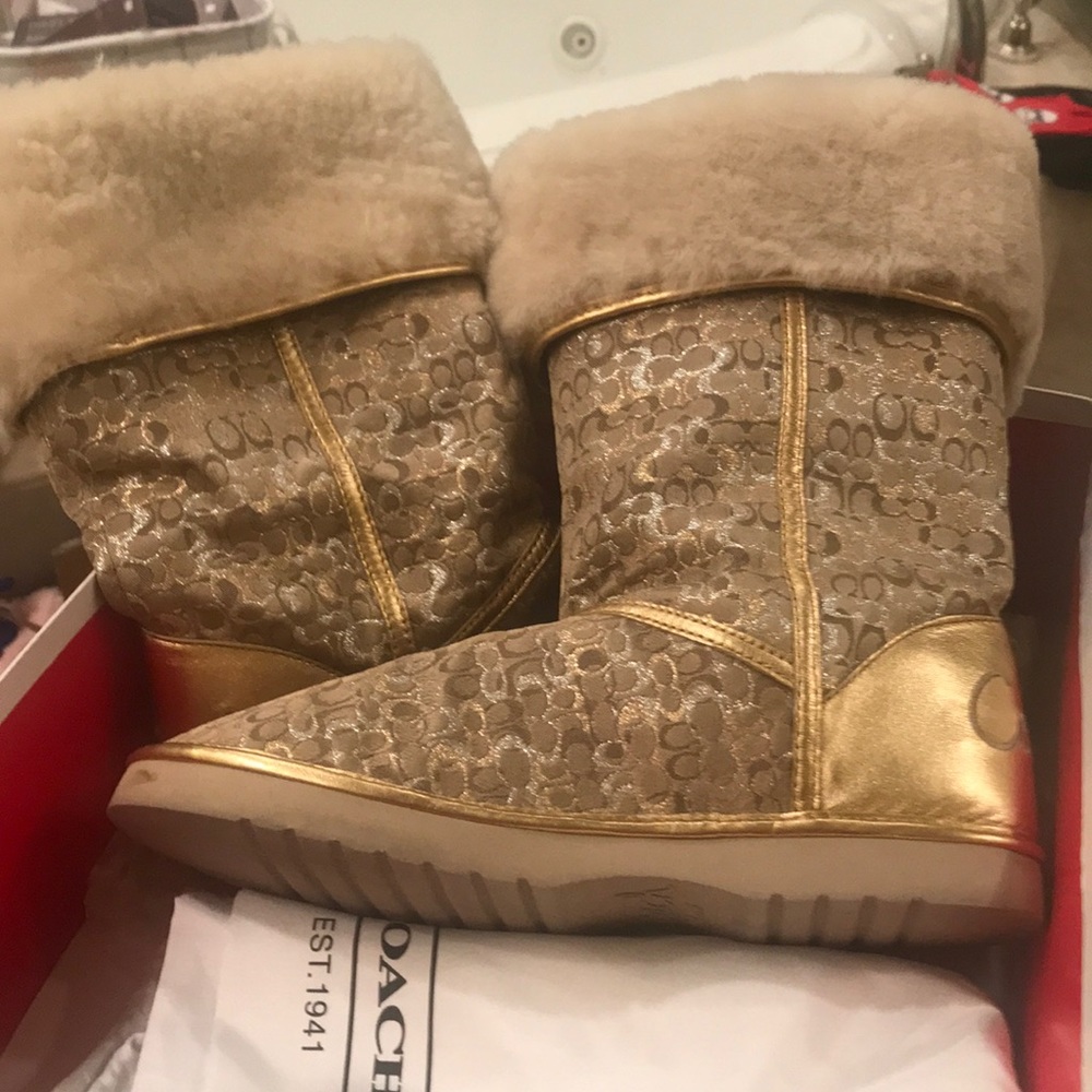 Coach boots